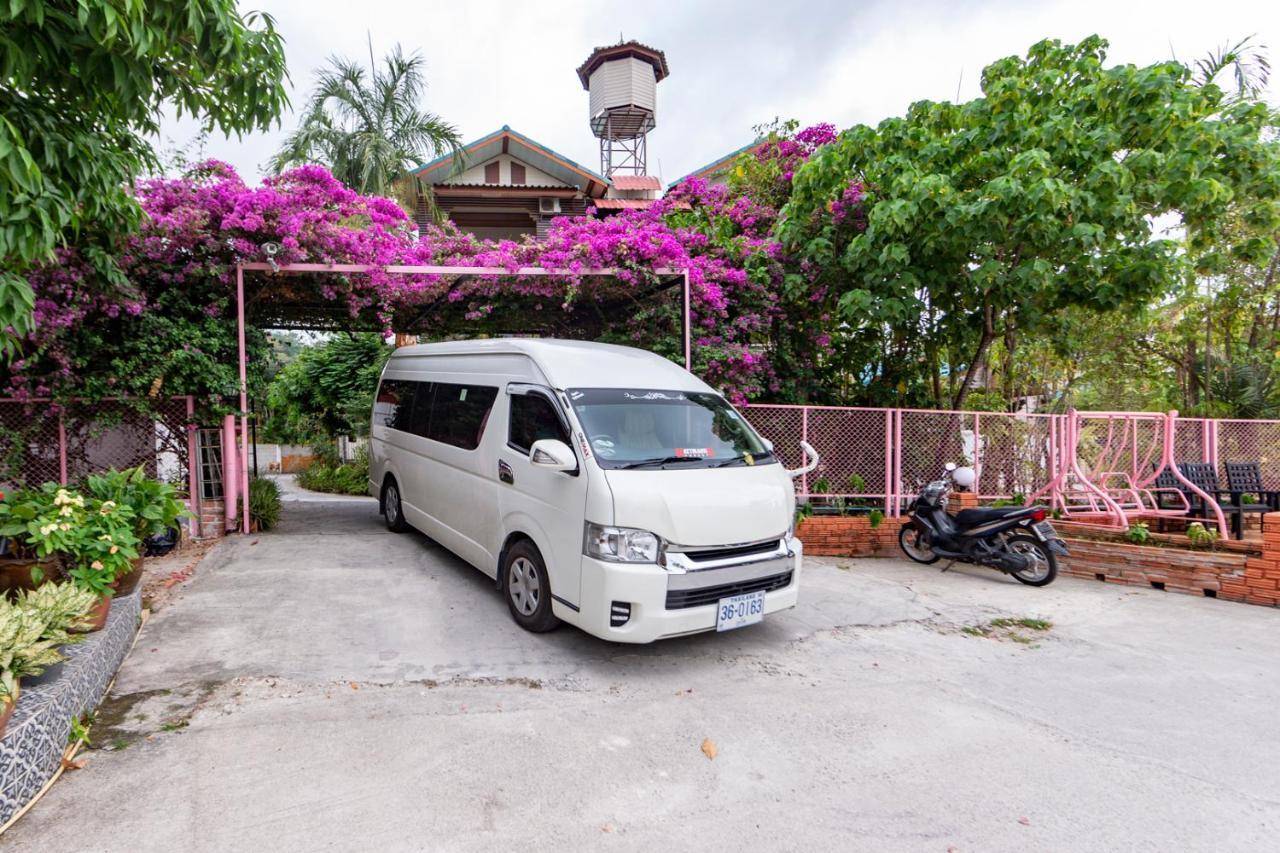 Coconut Resort Hotel Patong Exterior photo